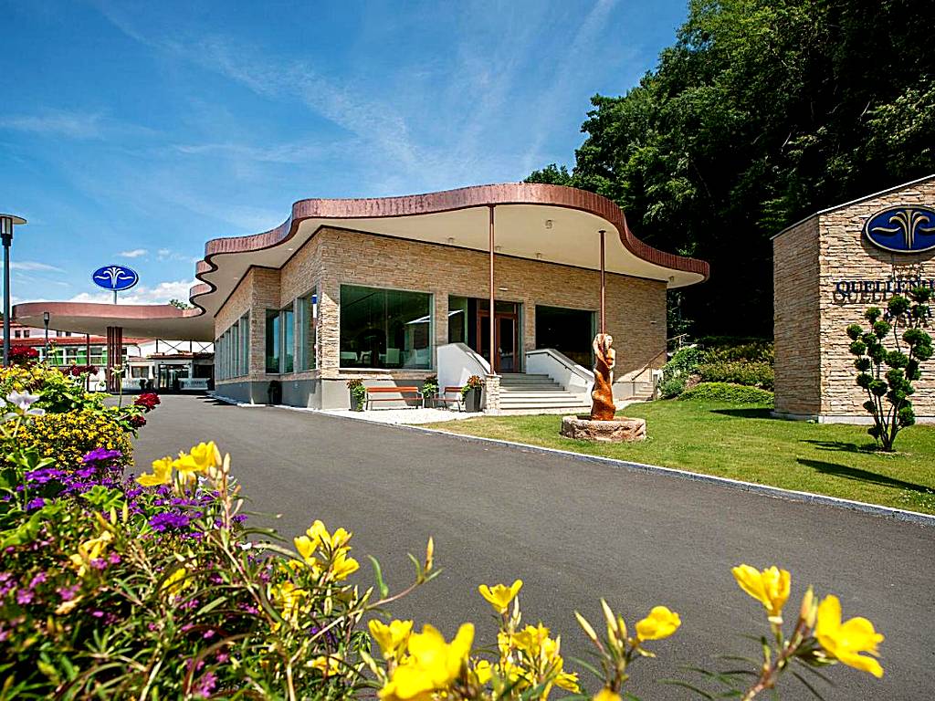 Quellenhotel Heiltherme Bad Waltersdorf - 2-Thermenresort