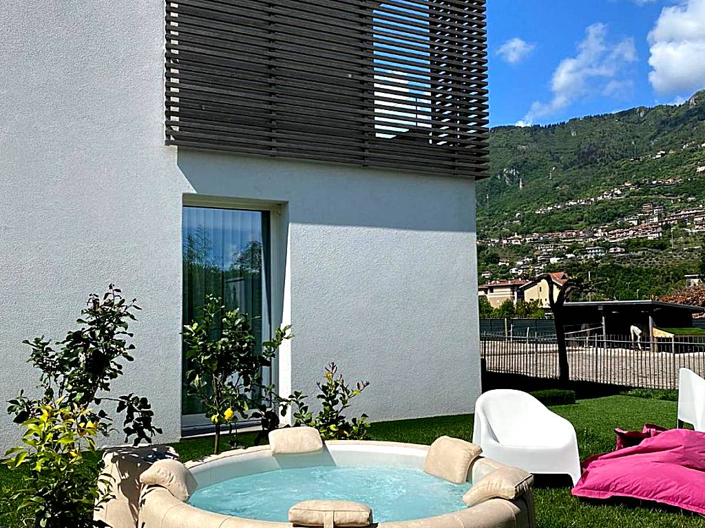 Art B&B Design (Costa Volpino)