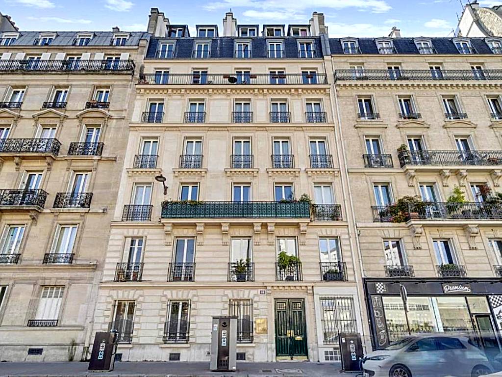 ARC DE TRIOMPHE-CARNOT Luxury & Design