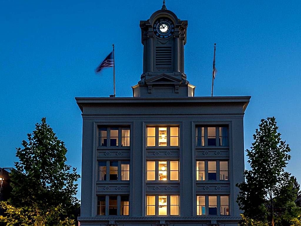 Hotel E (Santa Rosa)