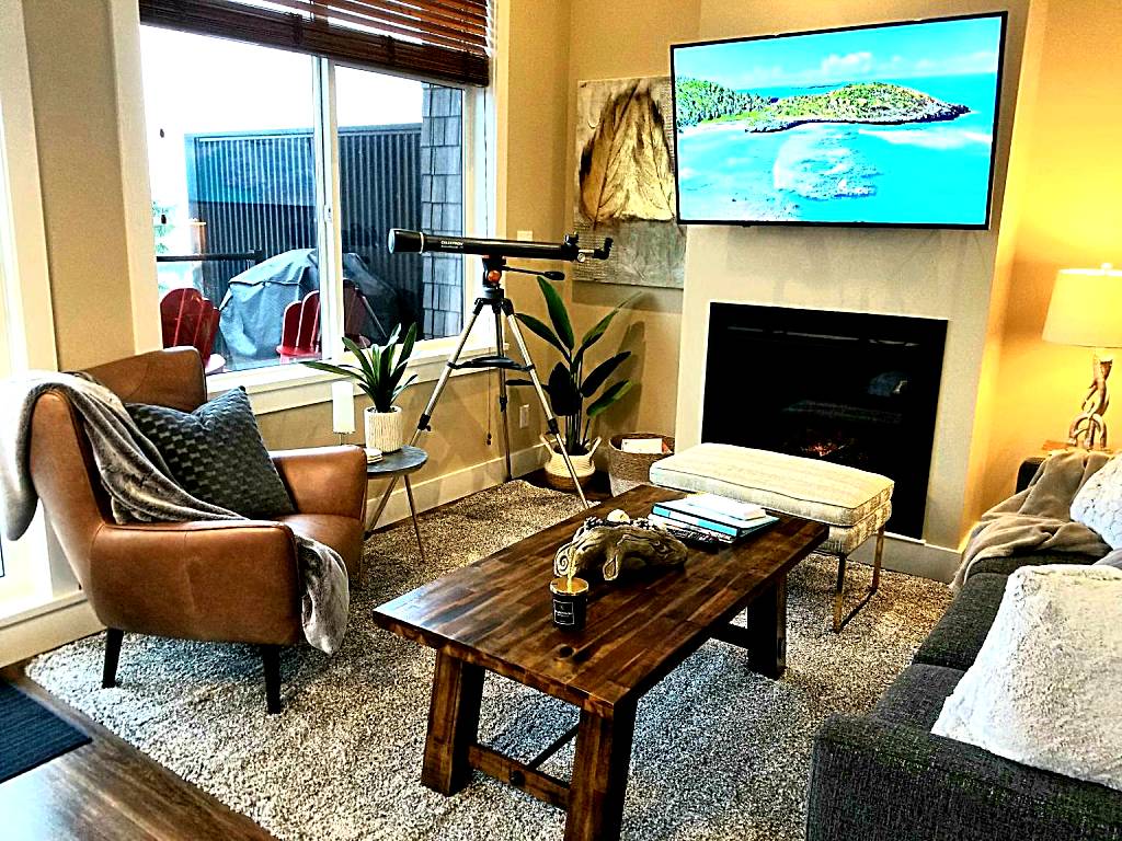 Port Renfrew Vacation Rentals (Port Renfrew)