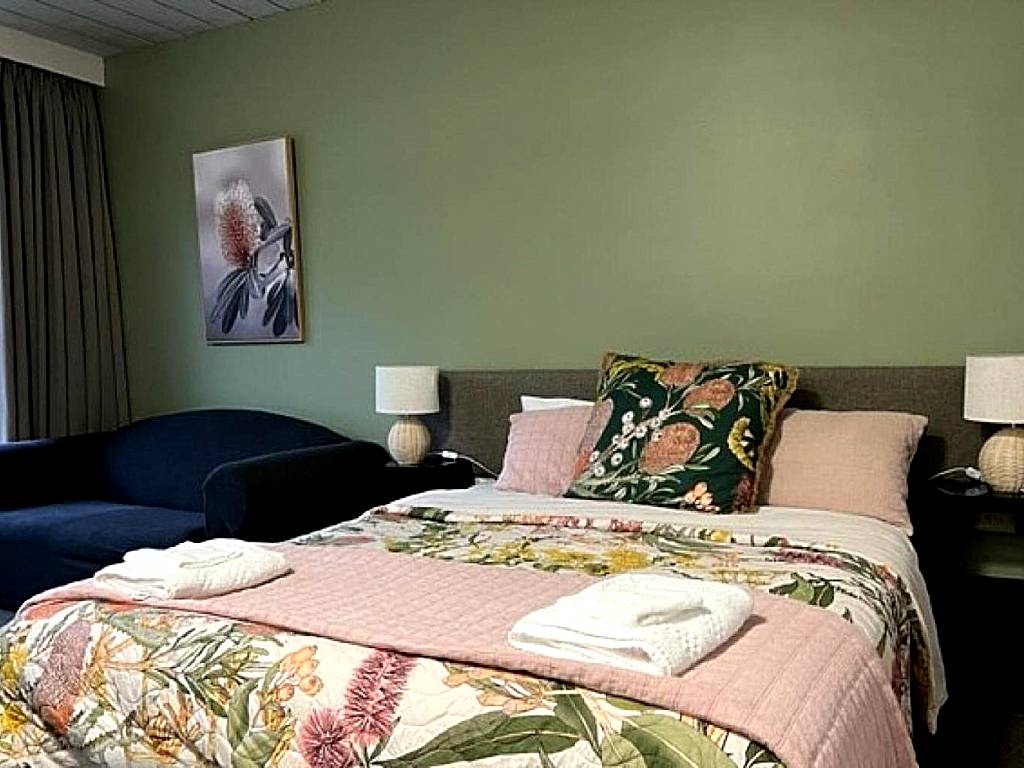Riverbank Park MOTEL