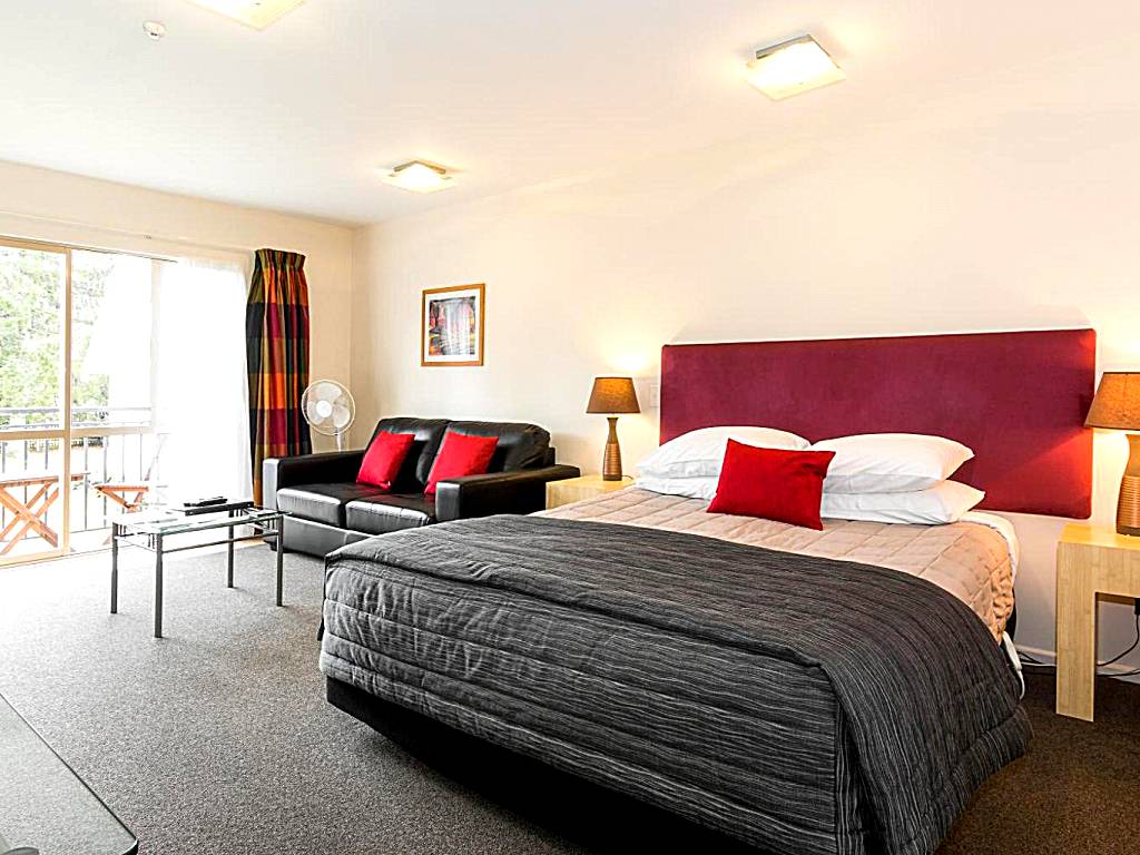Tussock Peak Motor Lodge
