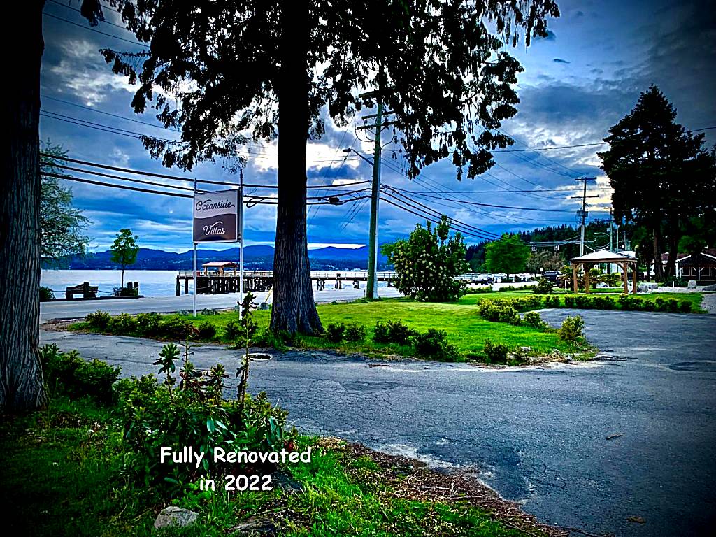 Oceanside Villas (Sechelt)