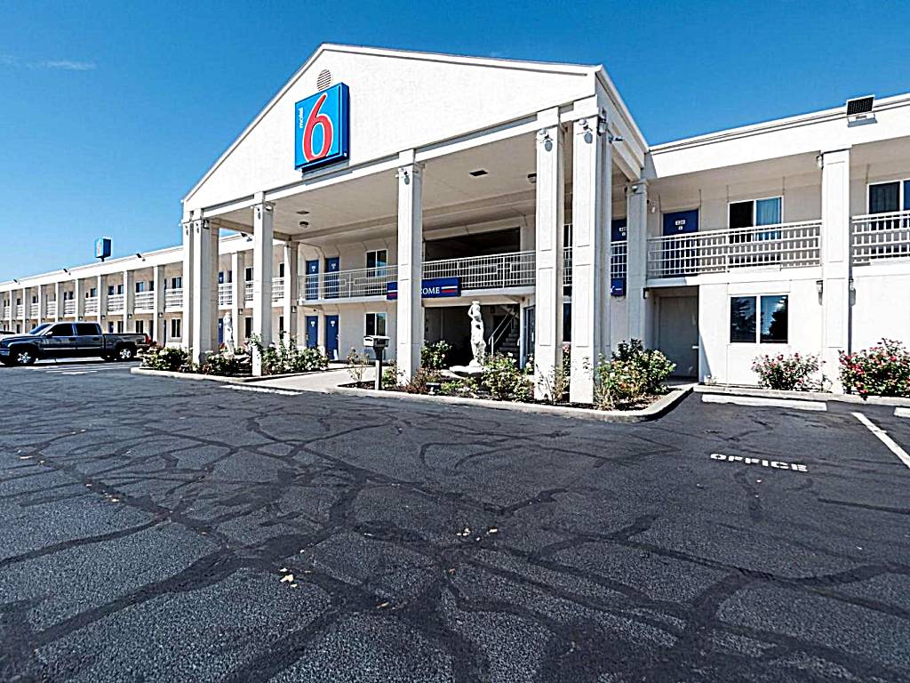 Motel 6-Martinsburg (Falling Waters)
