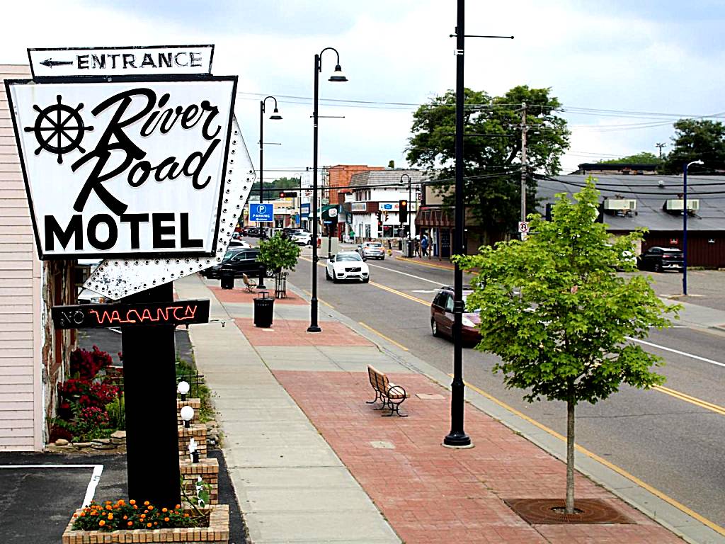 River Road Motel