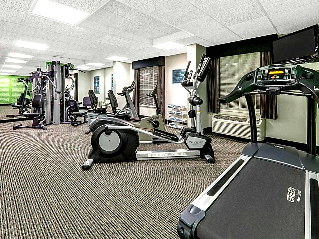 La Quinta by Wyndham Dallas - Addison Galleria