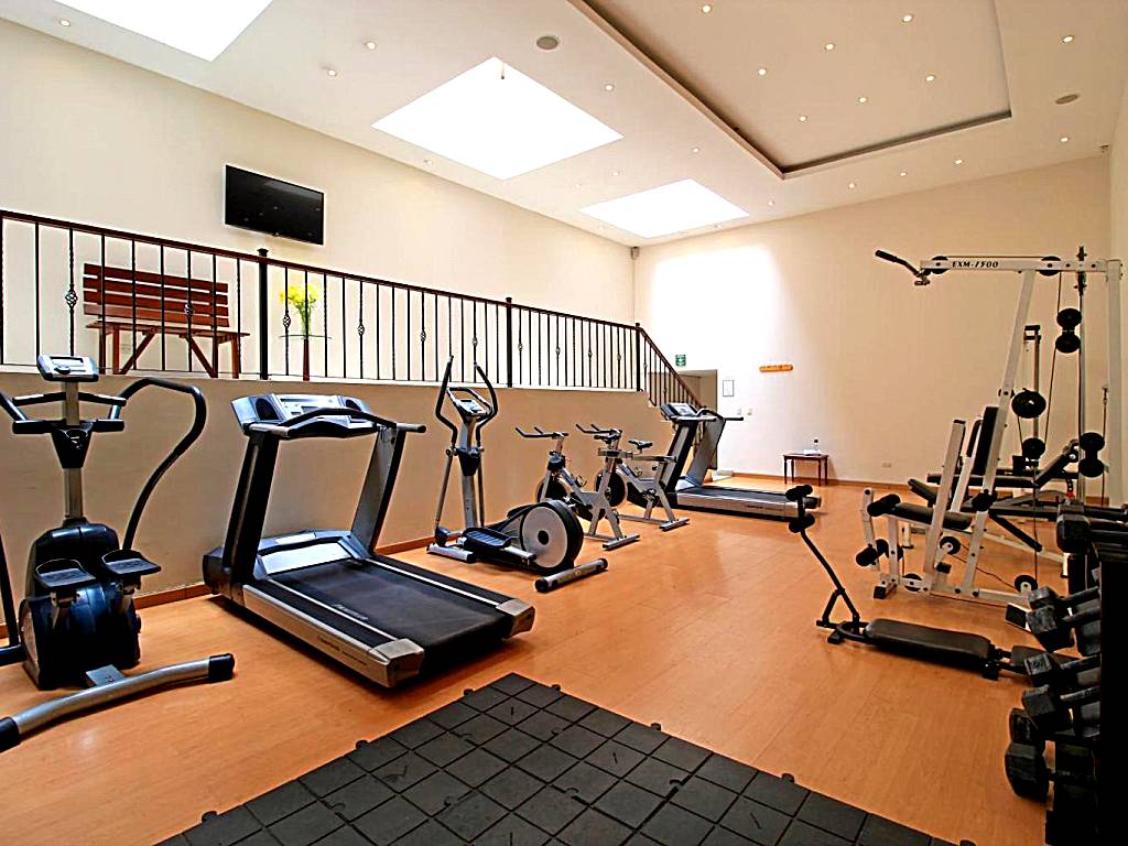 Hotel Windsor House Inn By GEH Suites