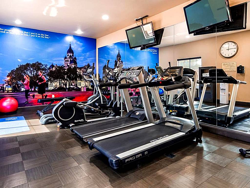 Best Western Premier Crown Chase Inn & Suites