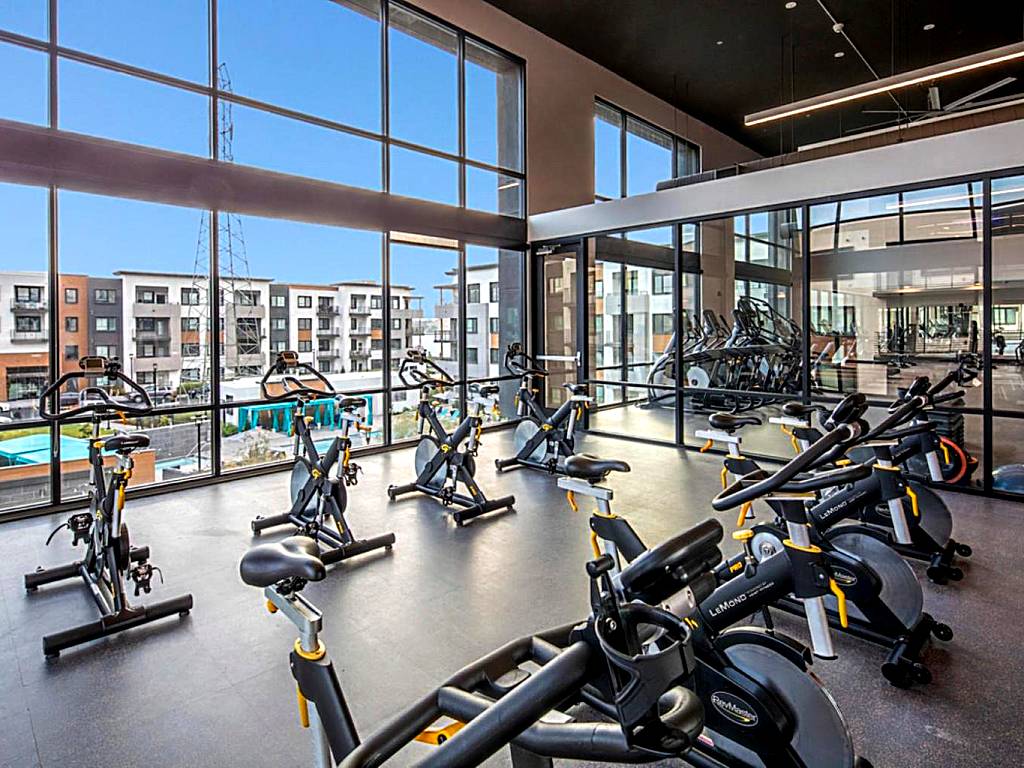 Global Luxury Suites in Menlo Park