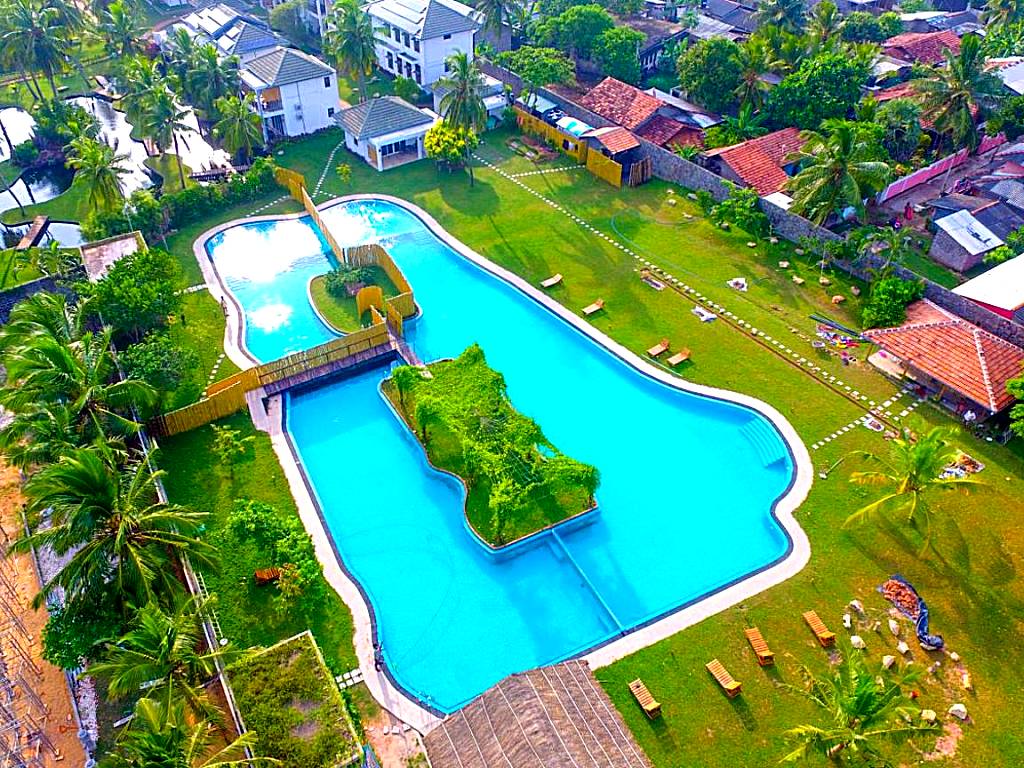 Amaluna Resorts