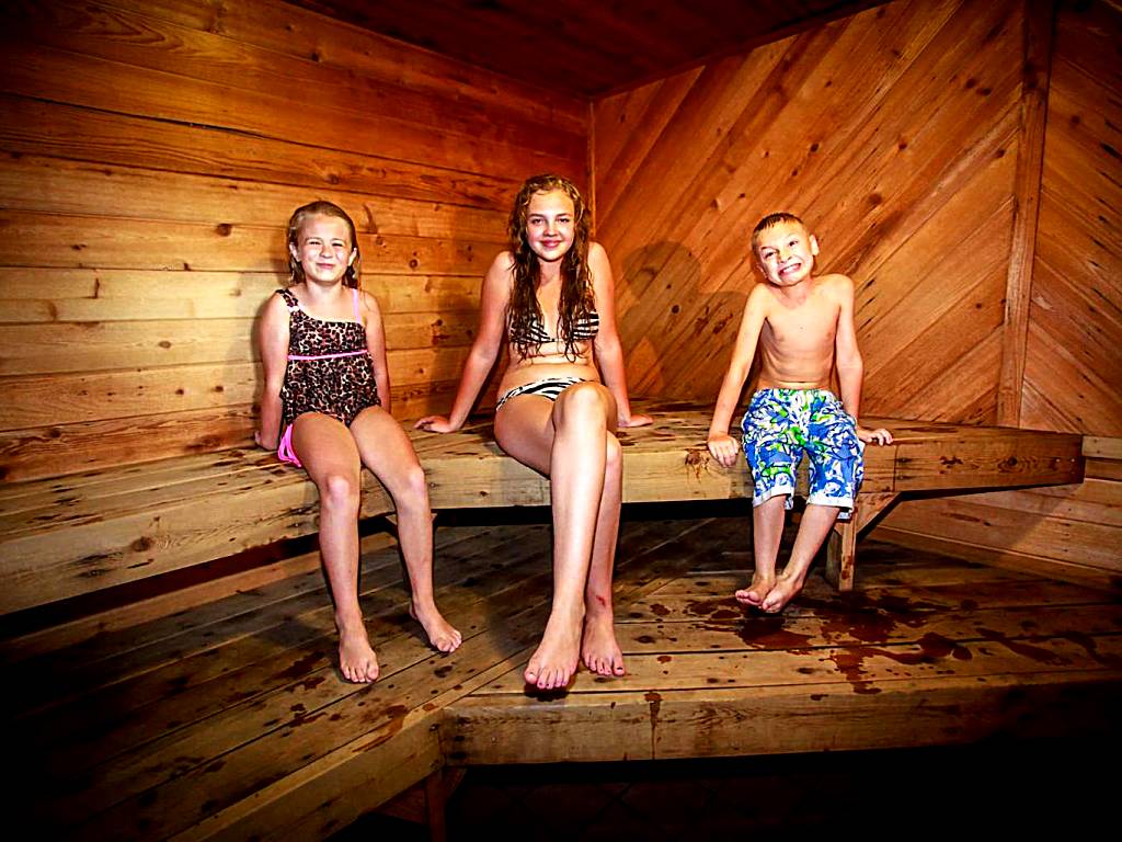 Aloha Beach Resort (Wisconsin Dells)