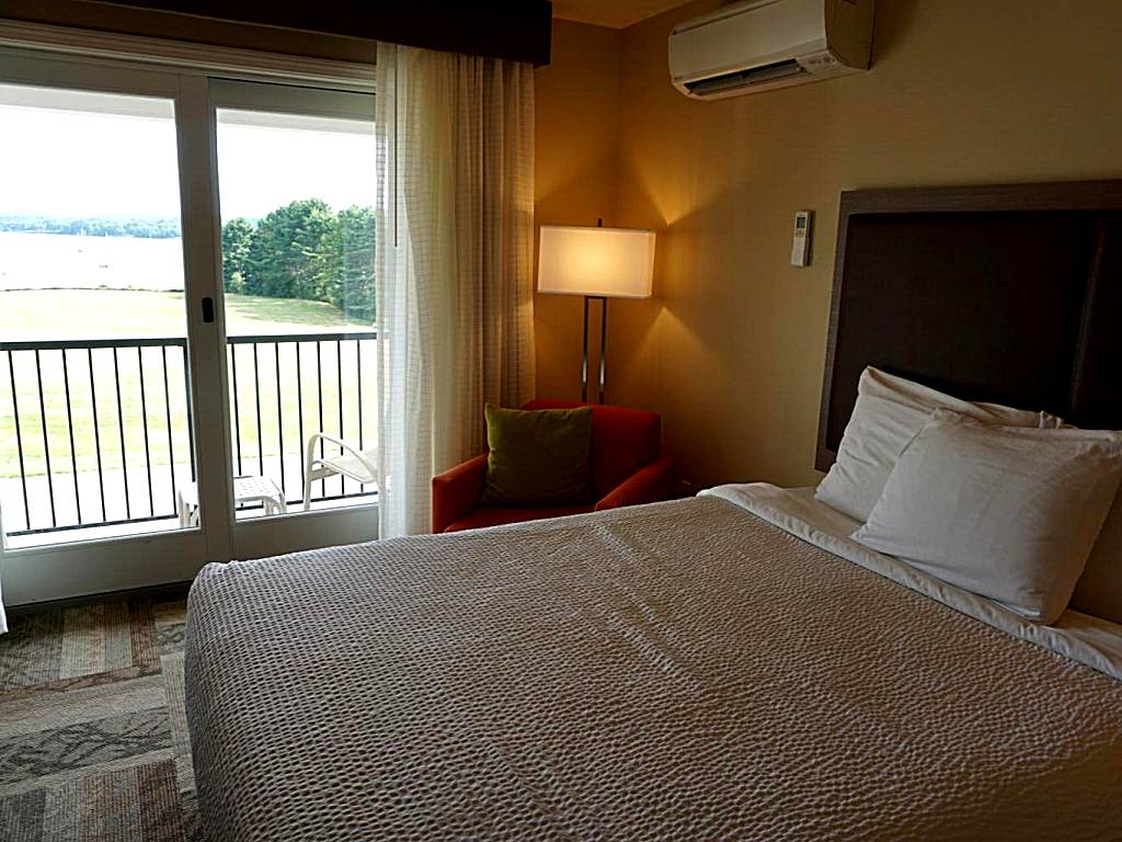 Belfast Harbor Inn