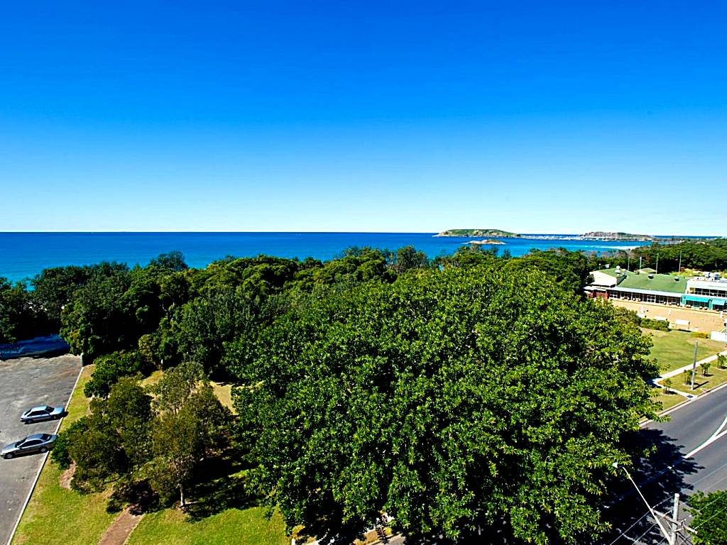 Tradewinds Apartments