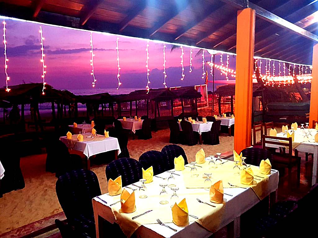 Drifters Hotel & Beach Restaurant