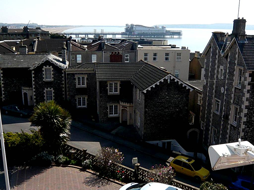 Queenswood Hotel (Weston-super-Mare)