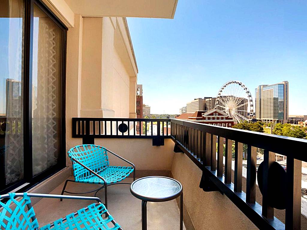 The American Hotel Atlanta Downtown-a Doubletree by Hilton: King Room with Balcony