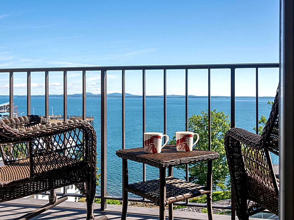 Atlantic Oceanside Hotel & Conference Center: Maine Building - Queen Room with Two Queen Beds with Balcony