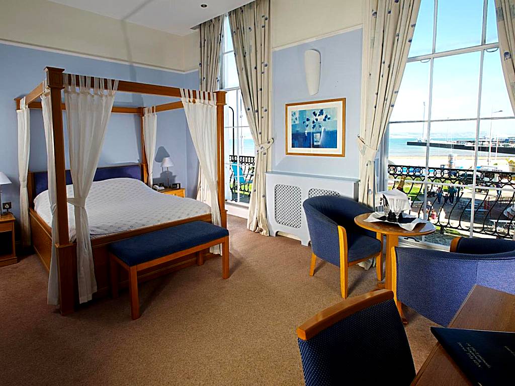 Hotel Rex: Double Room with Four Poster Bed (Weymouth)