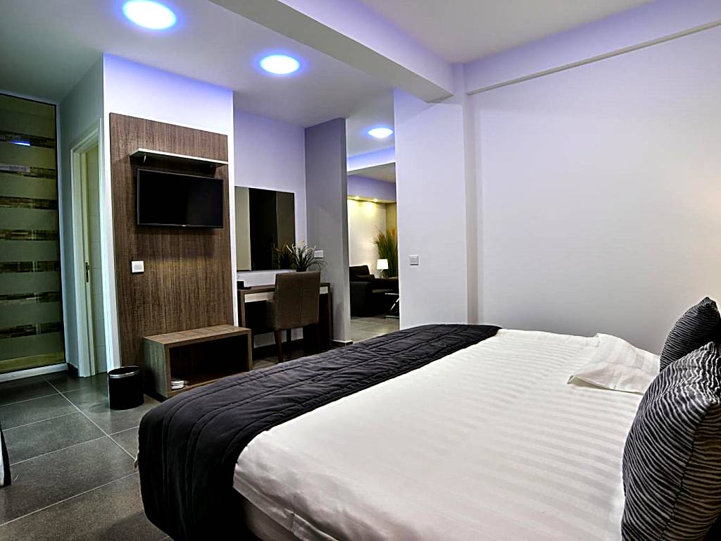 Rise Street Art Hotel: Senior Suite - single occupancy