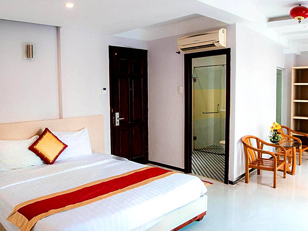 Le Duong Hotel: Suite with City View