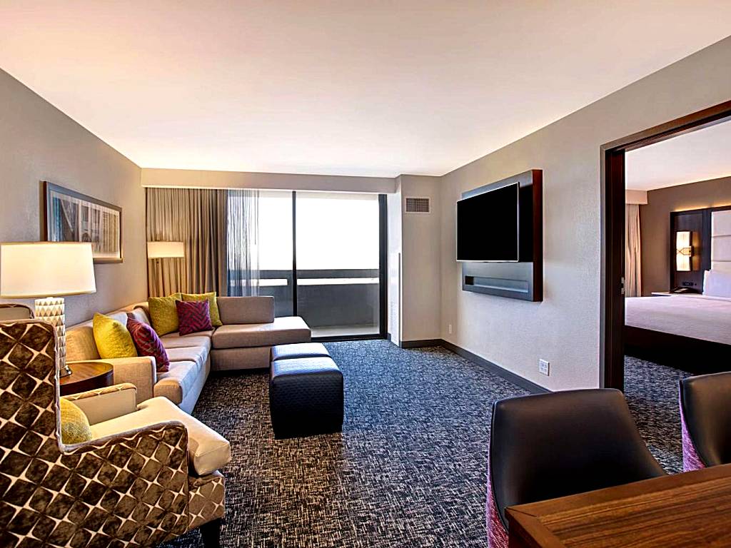 Embassy Suites By Hilton Oklahoma City Northwest: Two Room King Suite with Balcony - Non-Smoking (Oklahoma City)
