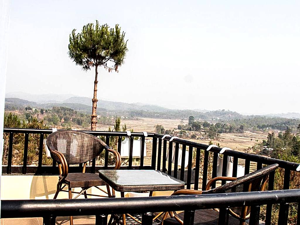 The Arcadia Resort - Umroi: Deluxe Double Room with Balcony