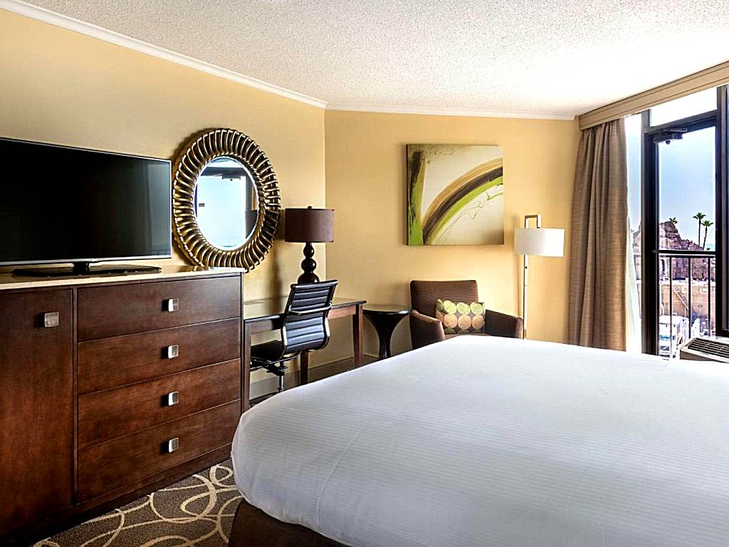 Hilton Galveston Island Resort: King Room with Balcony (Galveston)