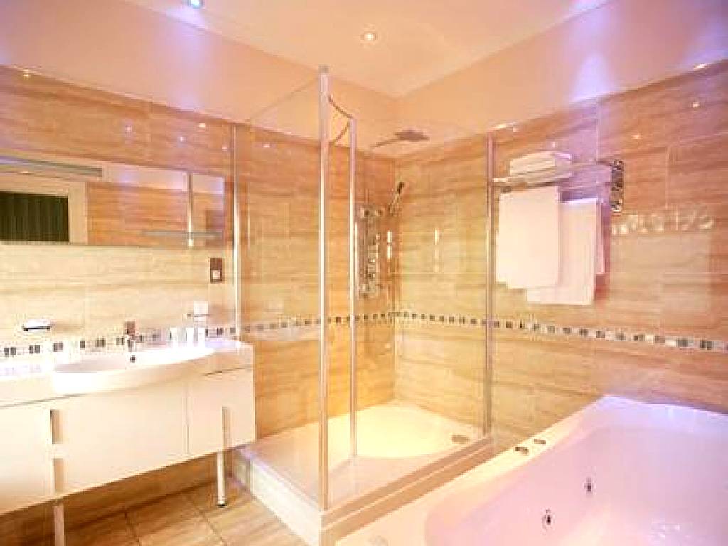 Brisbane House Hotel: Executive Double Room (Largs)