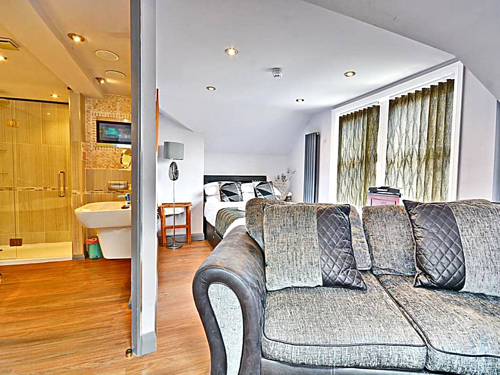 Manor House: Deluxe Double Room with Jacuzzi