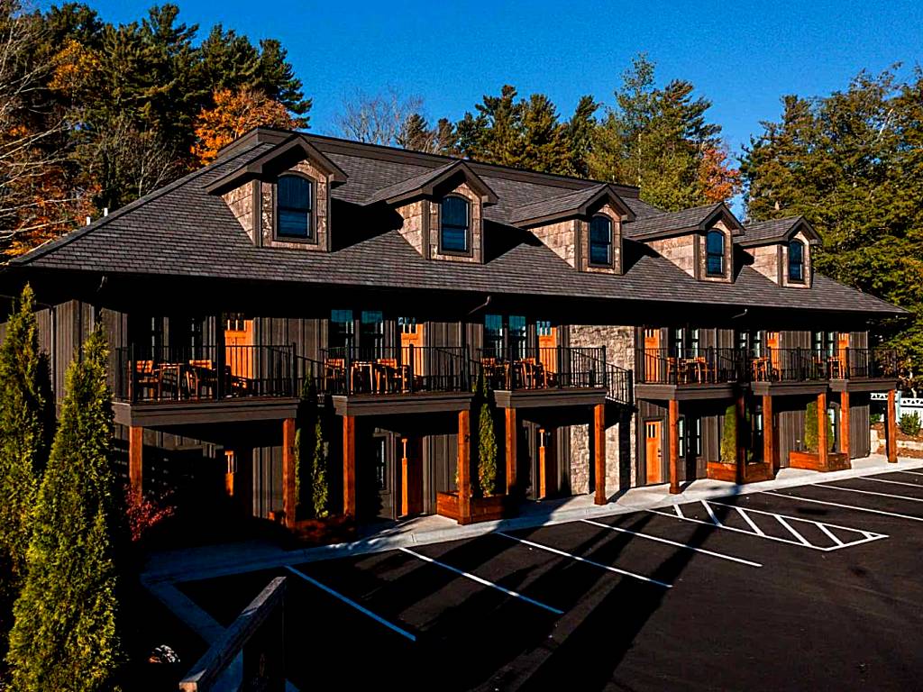 The Getaway Blowing Rock: Deluxe Family Suite