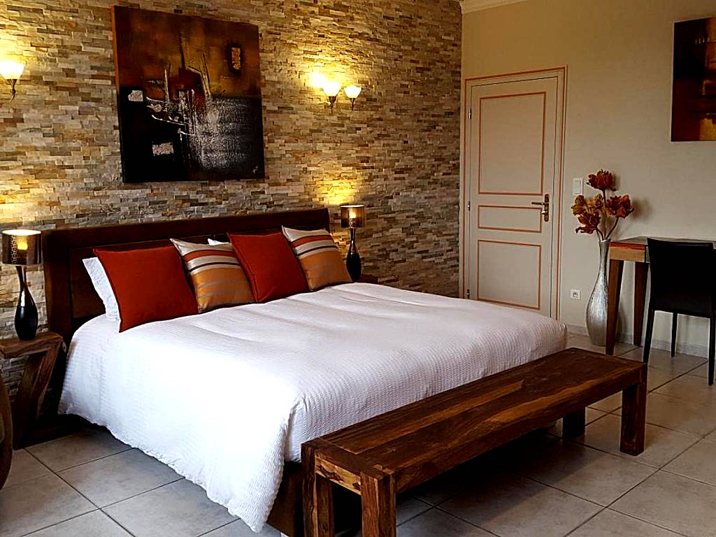 Le Mas Champenois: Suite with Pool View (Châlons-en-Champagne)