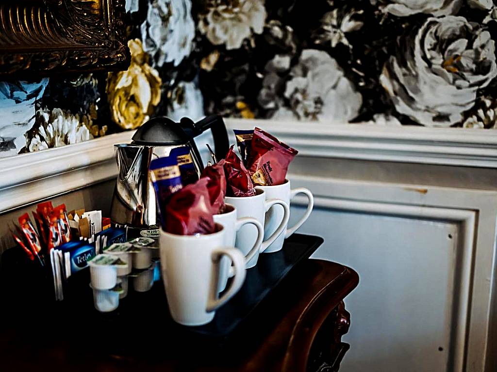 Brook Hall Hotel: Double Room (Childer Thornton)