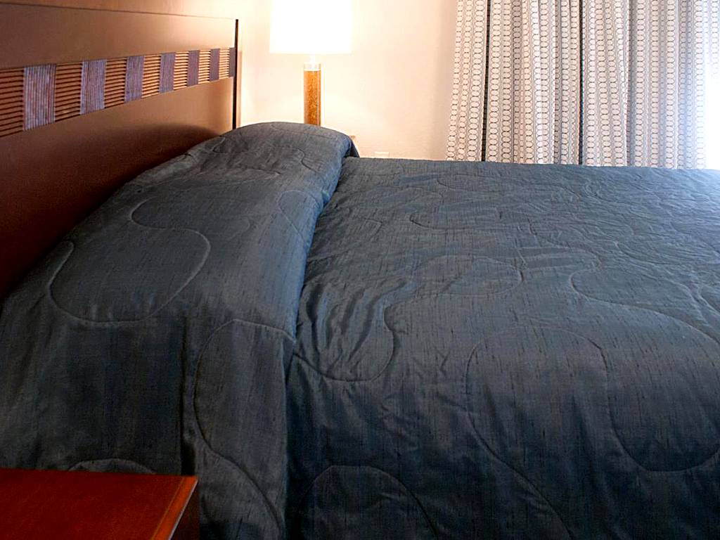 Grand Lake & Lifetime of Vacations Resorts: Two-Bedroom Apartment (Orlando)