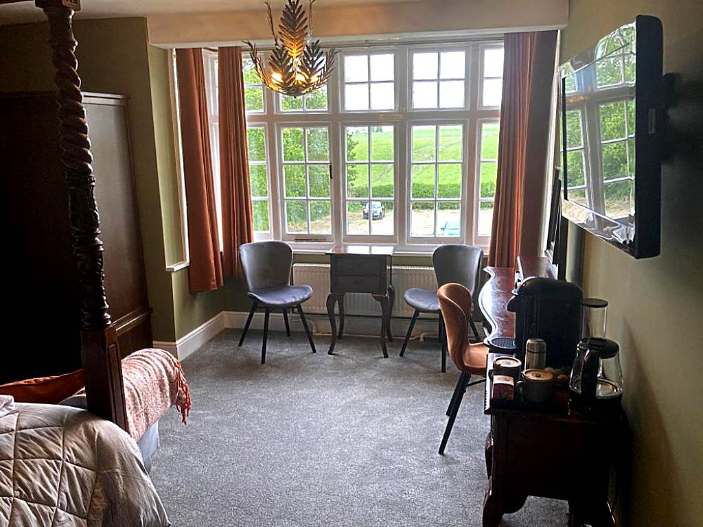Tottington Manor Hotel: King Suite with Spa Bath (Henfield)