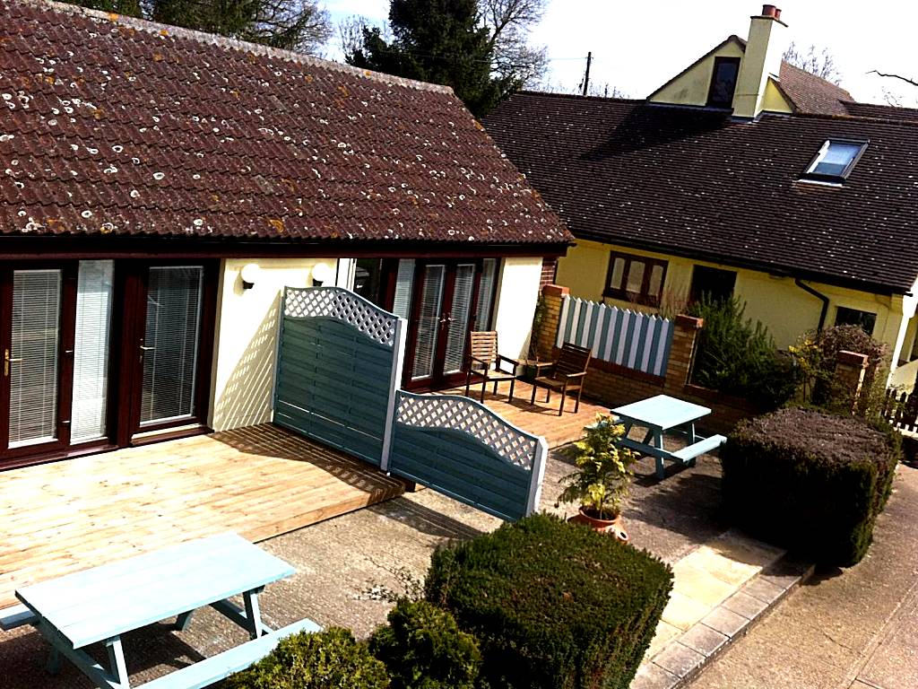 Annexe at Gosfield Lake: Deluxe Double Room with Lake View (Gosfield)