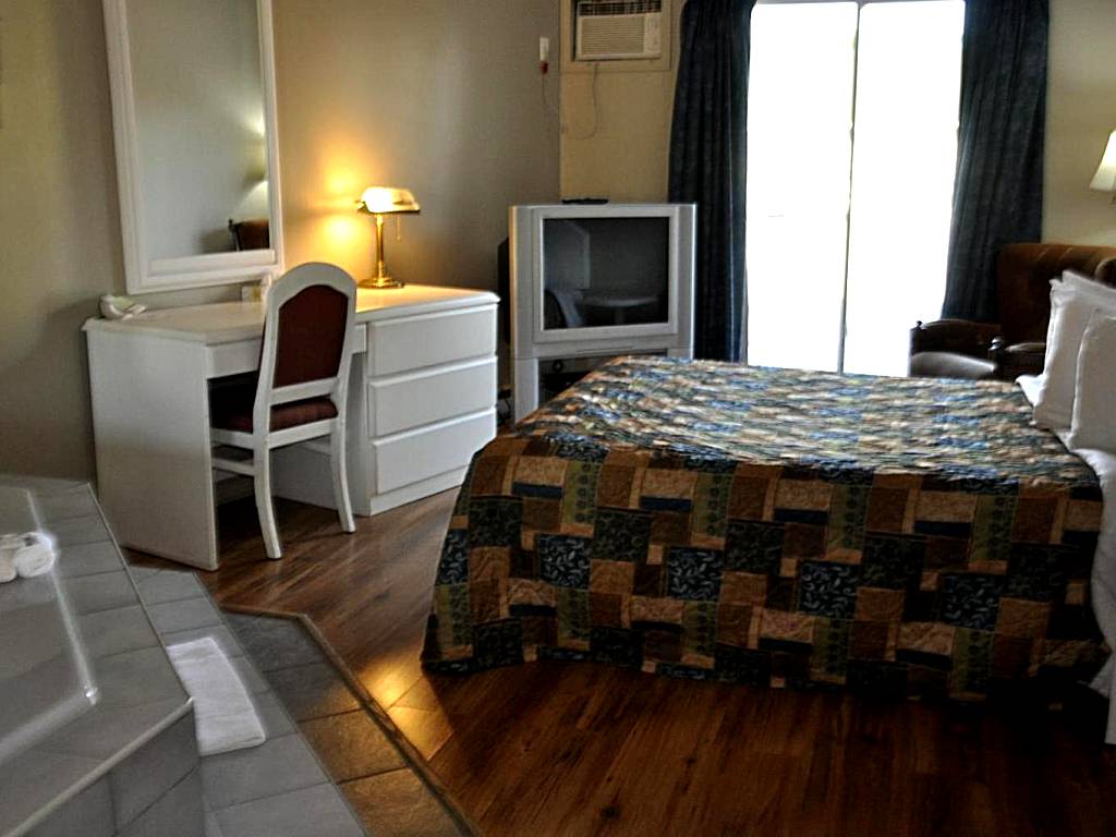 Motel les Pignons Verts: Queen Suite