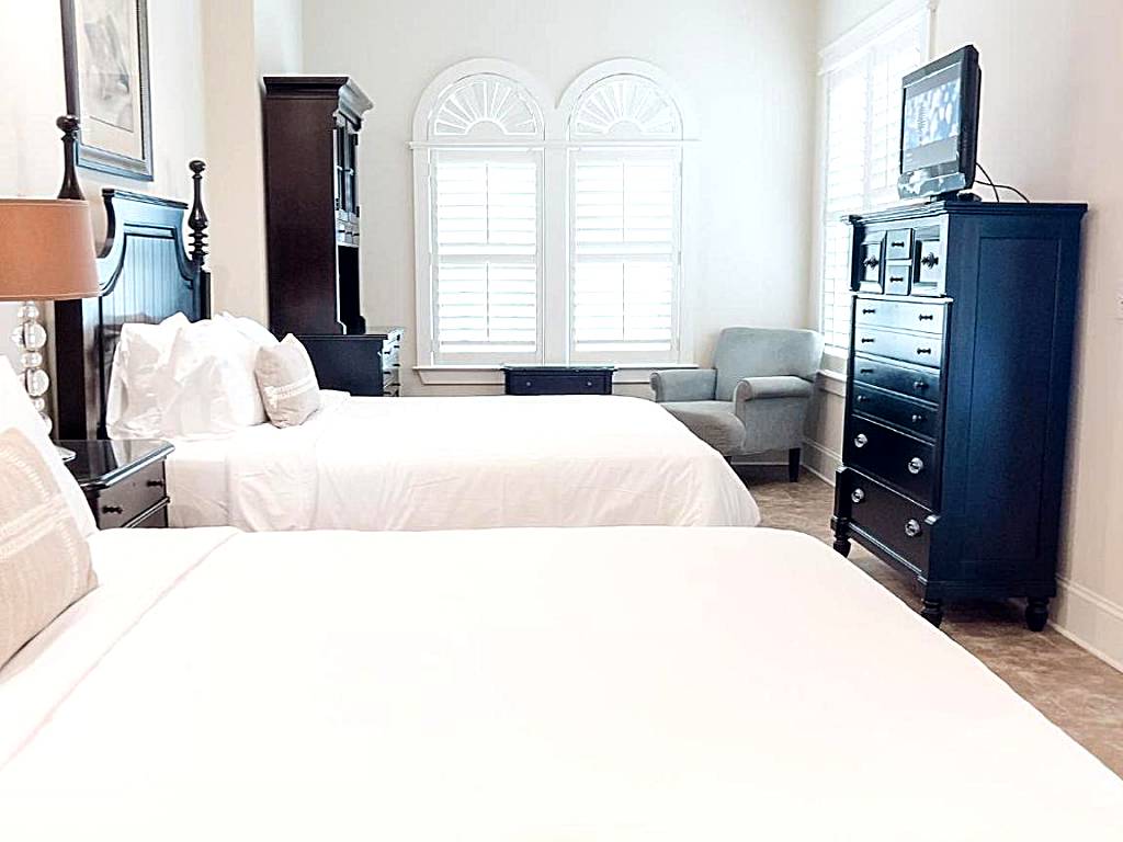 Sea Gate Inn: Queen Suite (Saint Simons Island)