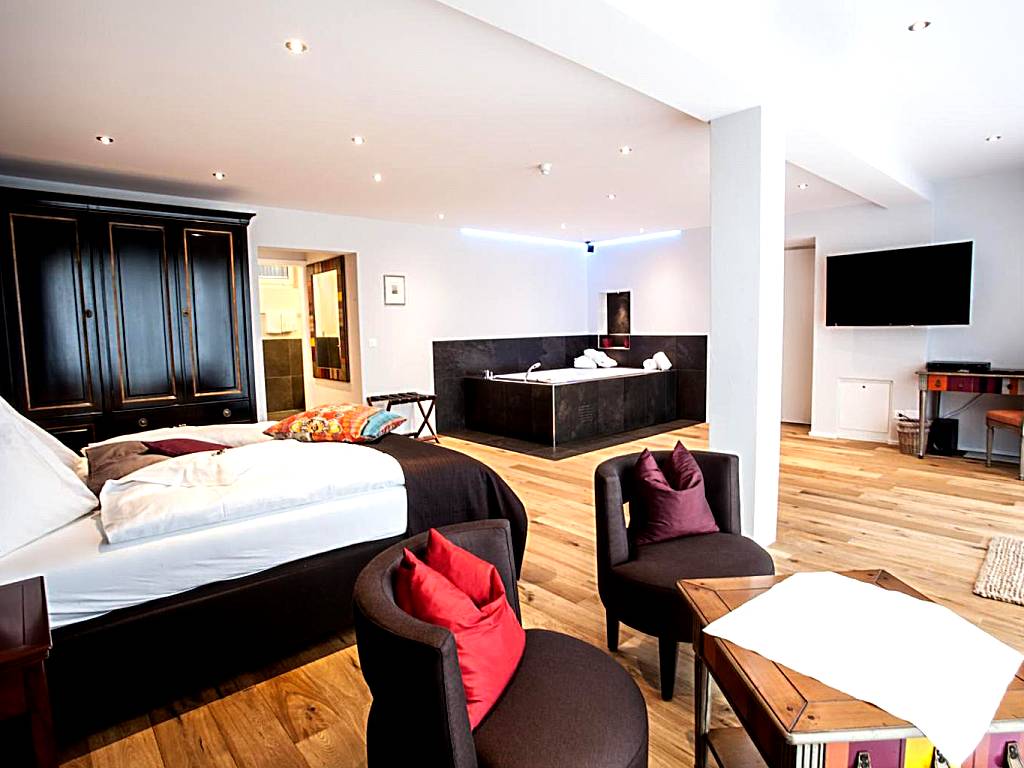 Garni-Hotel Frohburg - Beau Rivage Collection: Deluxe Suite With Private Spa Bath (Weggis)