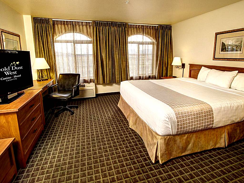 Gold Dust West: Deluxe King Suite with Spa Bath (Carson City)