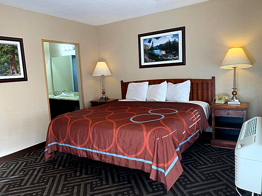 Tahoe Hacienda Inn: King Room with Spa Bath (South Lake Tahoe)