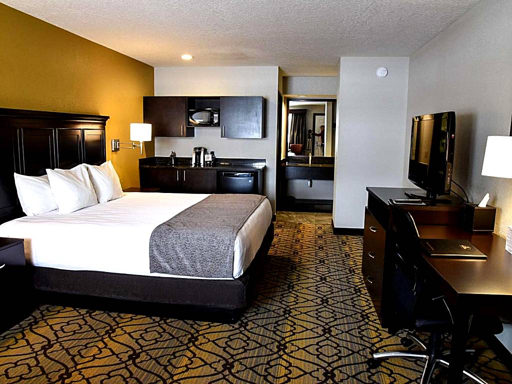 Best Western of Harbor Springs: King Room with Spa Bath (Harbor Springs)
