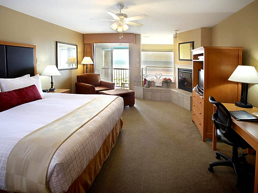 Best Western Plus Ocean View Resort: King Room with Balcony and Spa Bath (Seaside)