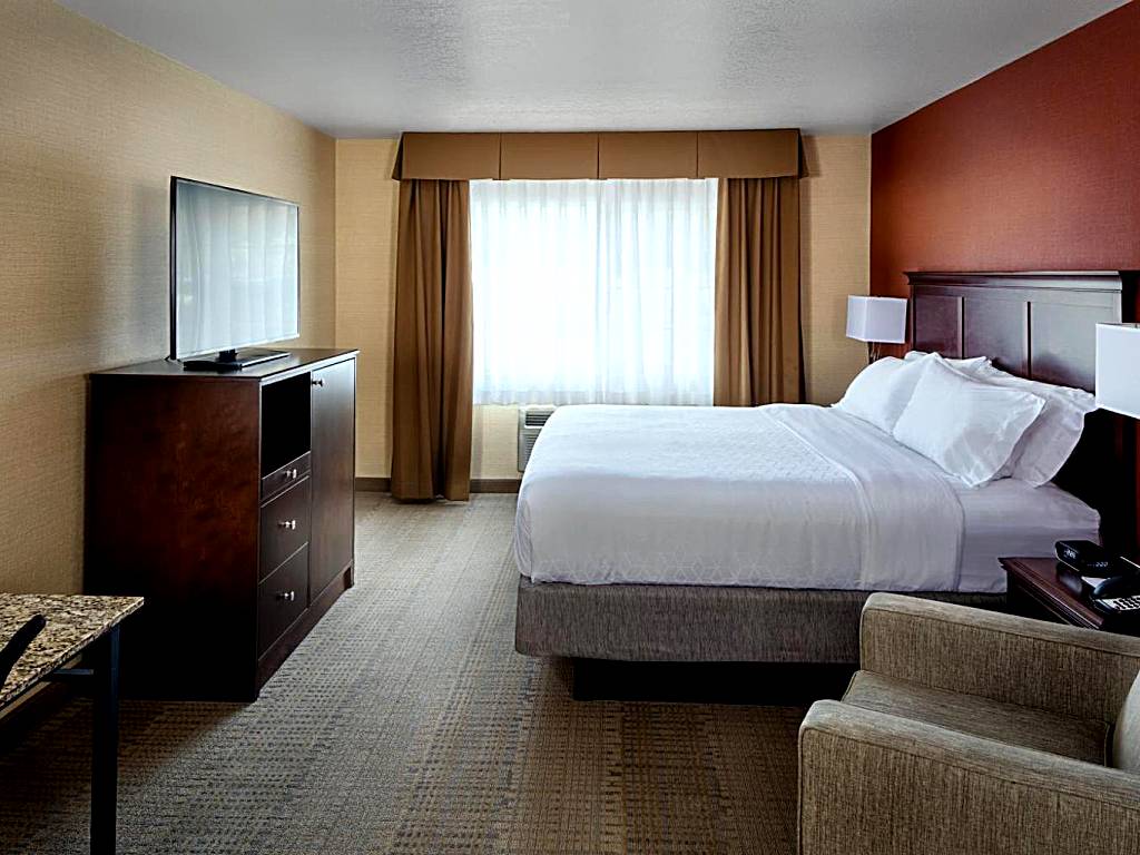 Holiday Inn Express Pullman: King Room with Whirlpool (Pullman)