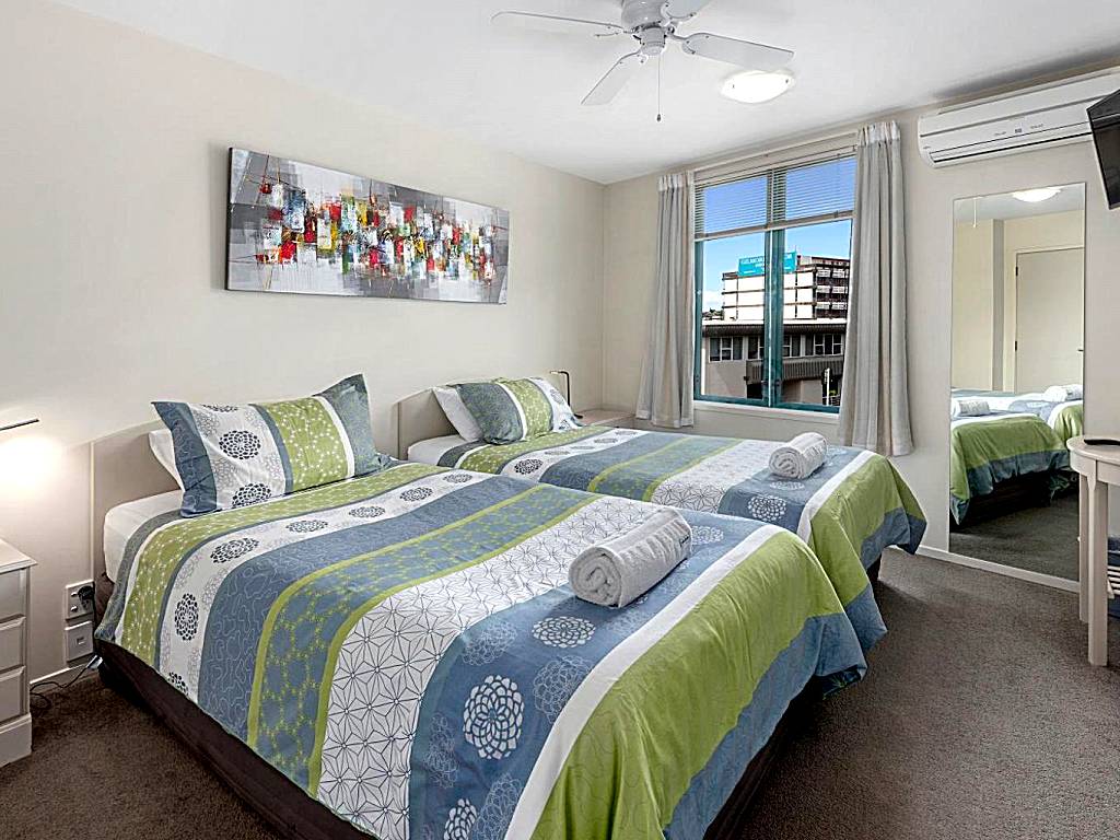 Parkhill Accommodation: Twin Room with Private Bathroom