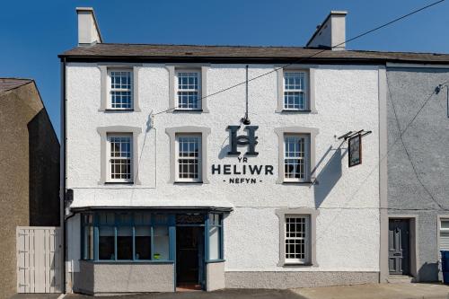 Tafarn Yr Heliwr (Nefyn)