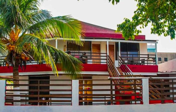 topper house