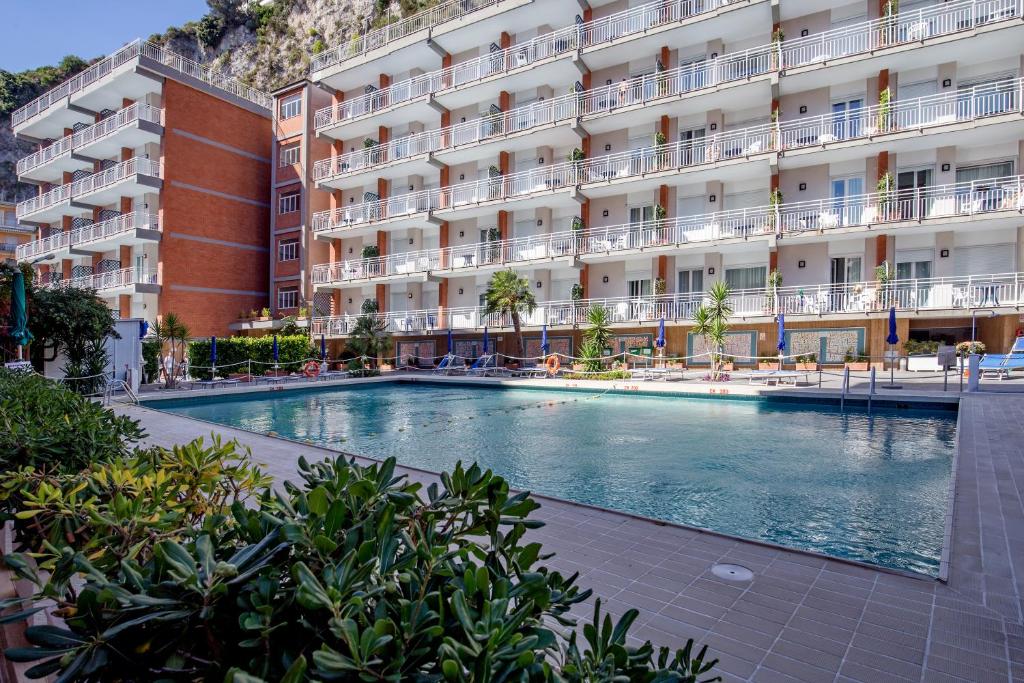 Angelina Residence