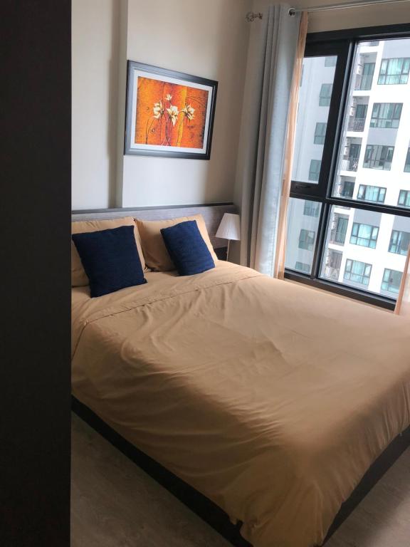 City center The Base Sea View apartment, convenient life traffic