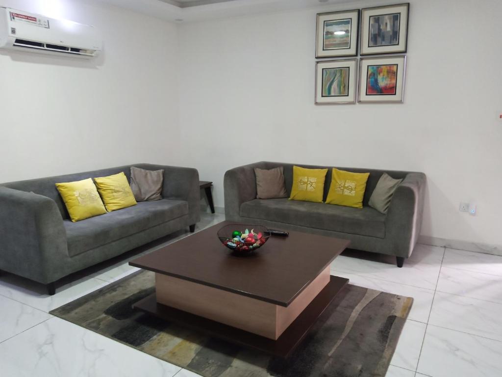 Lifestyle18 Hotel and Shortlet Apartments